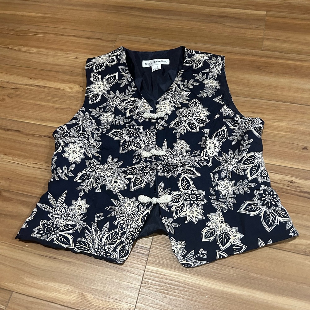 Navy and Cream Floral Asian Vest by Norton McNaughton Size 10